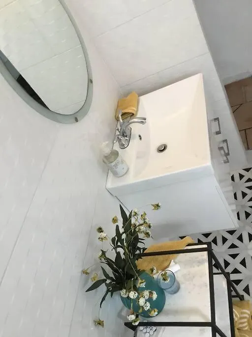 One Bedroom Apt 30 Steps From Prime Beach Generator Parking Included Σαν Χουάν